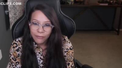 Exotic Milf In Glasses Amateur Porn Video - hclips.com