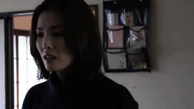 Amazing Japanese MILF Alone At Home - icpvid.com - Japan