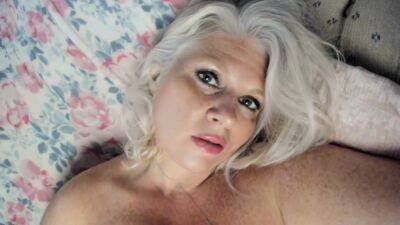 Curvy Milf Rosie: Cuddle And Cum Step-mommy Before Bedtime - upornia.com