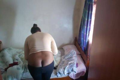 African Milf Showing Buttcrack - upornia.com - India