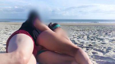 The Milf Didnt Expect A Dick In The Anus Right On The Beach! - hclips.com - Australia