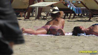 Amazing Ass Sexy Bikini Hot milf Backview at the beach - txxx.com