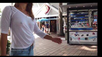 Hot MILF with big tits Downblouse in Public - sunporno.com