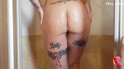 Lady Muffin In Who Is She The Hot Tattoed Milf - hclips.com