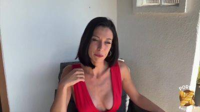 Mia, A Naughty Milf With A Great Body - hotmovs.com