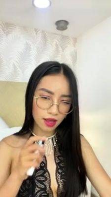 Naughty Asian milf Julia solo masturbation close up - drtuber.com - Japan