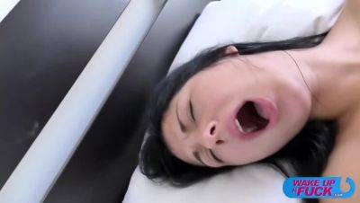 POV: MILF Jessica Lincoln's Lover Wakes Up to a Blowjob - veryfreeporn.com