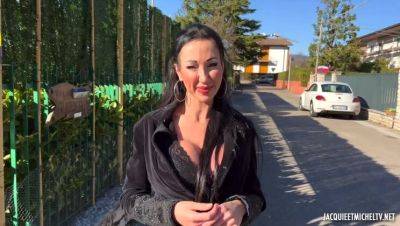 Laura, 34: Massive Italian MILF with Ink & Attitude! - veryfreeporn.com - Italy
